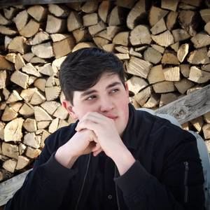 Meet your Posher, Aiden